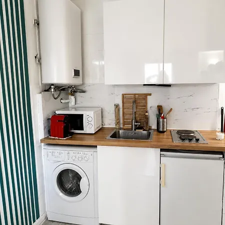 Apartman Bright With Balcony At The Foot Of The Sea Nizza