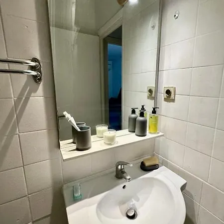 Appartement Bright With Balcony At The Foot Of The Sea Nice